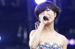 ap bank fes '12 Fund for Japan『青空の下に響き渡った極上の歌声とパフォーマンス、『ap bank  fes』が刻んだ新たな物語の1ページ＜1日目＞』 | ORICON NEWS