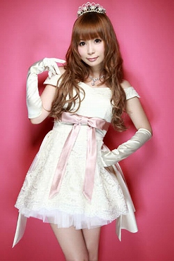 中川翔子『ネット発のクリエイターとの化学反応が楽しめるバラエティに