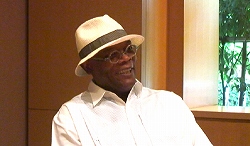 �A�x���W���[�Y�w�A���R�~�D���|�l�A�T�~���G���EL�D�W���N�\���ɒ����C���^�r���[�I�x