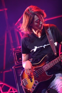 �C�E�W�����q����