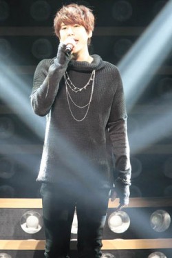 �L���q����