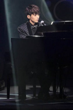 �����E�N