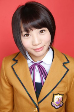 �\������