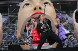 �T�v���C�Y�ŕz�ܓБׂ��o��I