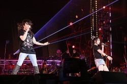 �X�y�V�����Q�X�g��T.M.Revolution���o��