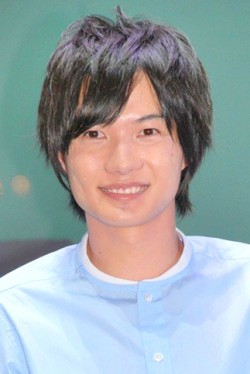 �q���̊k��j��A��l�̔o�D�ւƑ听�����_�ؗ��V��