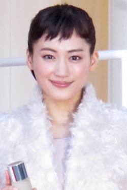 恋人にしたい女性有名人ランキング14 綾瀬はるかが首位返り咲き 男ゴコロを掴む モテ女 の法則とは Oricon News