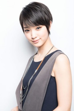 ナチュラルで自然なリズム。｜俳優・モデル 剛力彩芽さん｜BASE