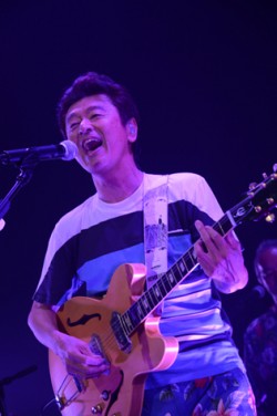 桑田佳祐 生歌でリスナーへの感謝を伝えたスペシャルライブ Oricon News