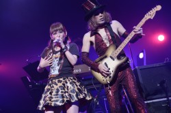 �����Ďq�ƃ��[���[����