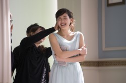 �B�e�̍��Ԃɂ́A�X�^�b�t�⋤���҂ƃR�~���j�P�[�V����