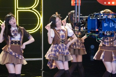 話題の“大人AKB”がCM初登場！ | ORICON NEWS