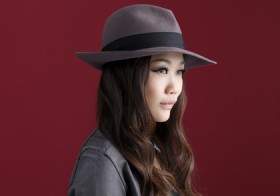 �f�r���[10���N��JUJU�A���ӂ̂Ђƌ�