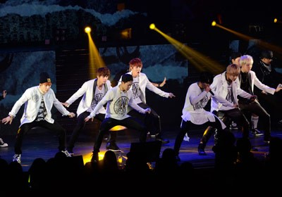 防弾少年団、初の日本単独公演にファン歓喜 | ORICON NEWS