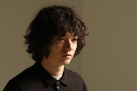 ���J�����C���^�r���[�w�j�Ƃ��ĕς���Ă����������������x