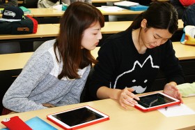 �R����������I�ȑ�w�̎��Ƃɖ����I