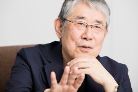 �쎌����45���N�E���{���Ɛ�C���^�r���[�@�H��́g���t�̖��p�t�h�����q�b�g�Ȃ̐̂ƍ�