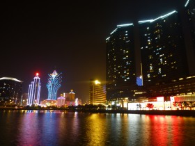 �߂��I�@�|���I�@�V�����I ���m�Ɛ��m�A�V���Ƃ������荇���}�J�I�ւ��܂����s�������I