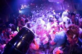 �o�u���n�C�x���g���嗬�s�I �b��́g�A�p�[�e�B�[�h�ɐ���