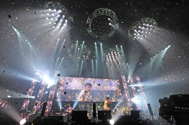 サザンオールスターズ 22年ぶり日本武道館公演の模様をレポート また会いましょう Oricon News