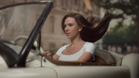 ���C�L���O����Ɛ����I�@�X�J�[���b�g�E���n���\�����uAmazing�I�v��A����������CM�B�e�̕��䗠