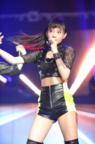 �ɓ��G�X�� �t�F�A���[�Y