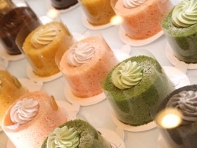 �C�}���ڂ̃X�|�b�g�ɂ��̐l�C�X�C�[�c���p������W���I