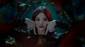 ���q�������ɐl�C�́gTT�|�[�Y�h�𐶂񂾁A�s�R���Y�����̊؍��O���[�v�Ƃ́H