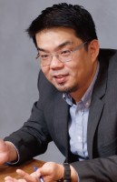 ���y�s��̋~����ƂȂ邩�H�@�A�W�A�œƎ��s����m�������A�j�\��