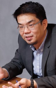 ���y�s��̋~����ƂȂ邩�H�@�A�W�A�œƎ��s����m�������A�j�\��