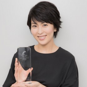 �������q�C���^�r���[ �w�J���e�b�g�x�͉̎�Ƃ��Ă��u�ǂ��o���ɂȂ����v