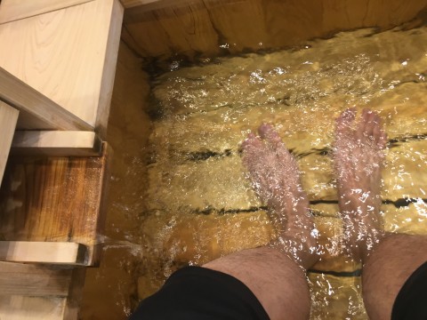 �d���̍��Ԃɑ����ɐZ���鏼�� ����\�����G�����قǑ��w���[��