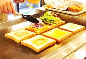 40�N�Ԃ�ɕ������Ă����I���X�o���u�[�́u�`���̃T���h�C�b�`�v�m���Ă�H