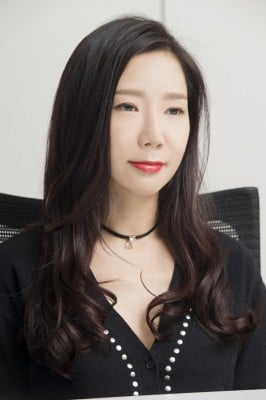 JYP 엔터테인먼트 재팬의 대표 이사를 맡고 宋知恩 (송지은) 씨