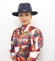 �U�t�t������������400���̋�s�����x�����g�݂��ك_���X�h�̗���