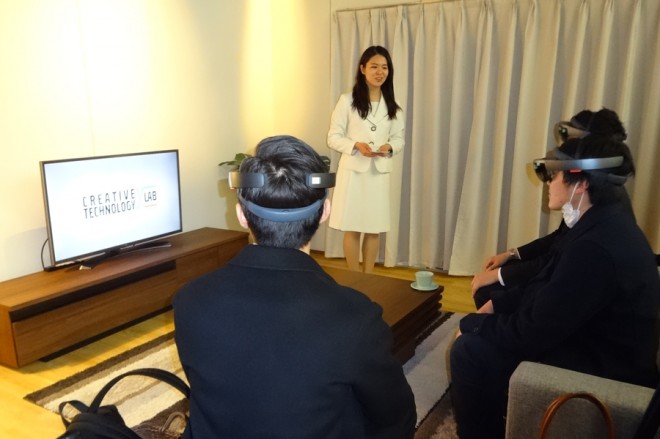 �X�}�[�g�O���X�𒅗p����MR�����A�������V�X�e����̌����闈���