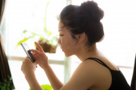 �u�����ˁv�𔃂��g�U���A�C�h���h���� �uSNS�p���[�v�Ɉˑ�������ꂽ�l�C�Ƃ́H