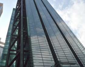 4�����ҁA�g�œ|���e���h���f���閯���e�ǂ��ꂼ��̎v�f�Ƃ́H