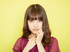 AKB48�E������ށA1st�ʐ^�W�ŐV���n�J��@�I�g�i�ߑ��ɒ�����u�v�������z���������i�΁j�v