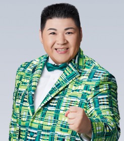 �t���ƃt�@���̊��҂ɉ������銈����@��]�T�A�f�r���[10���N�ɔR����