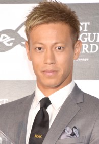 �T�b�J�[���{��\�����f�B�A�͂ǂ��񂶂Ă����H �J��Ԃ����g��Ɓh���̔w�i