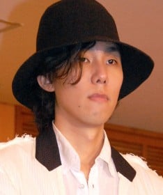 RADWIMPS�uHINOMARU�v�ɔᔻ�A�g�����\���O�h�͖{���Ɉ��Ȃ̂��H