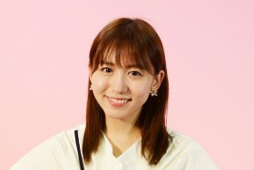 AKB���I��8�ʁE�����ނ���镑�䗠�A�u�e�Ŏ엝�ނ��񂪗�܂������Ă��ꂽ�v 