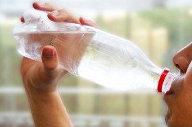 �u���������v��������w�i�Ƃ́H�@����Łg�F�t�������h�ւ̃m�X�^���W�[��