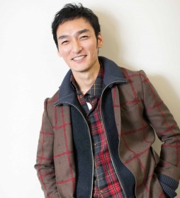 �A�j���f��Ő��D�ɁA���Ȃ���������1�N�𑍊��u���炽�߂�3�l�Ő����������v�v�������