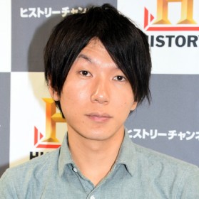 �g��C��ǂ܂Ȃ��h�R�����e�[�^�[�Îs�����A�Ȃ��d��H �g����ɑ΂��閳�֐S���h���w�i��