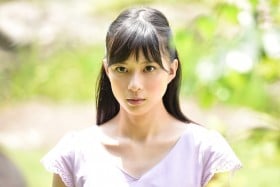 �F�����q�A�w����̉ԁx�ւ̋����v���@�O���猩�鎩�����ɋ����ƌ˘f��