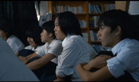 �����ɉf��ق�����Ă���?�@�����̒��w�����������V�V�A�^�[�̌�