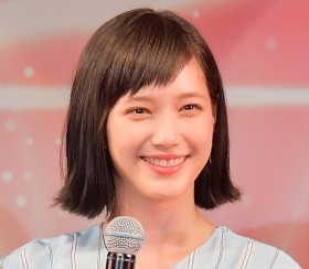 �ߋ��̖��Ȃ��`��ς��āg�ė��p�h�@�����CM�\���O�́g�ւ��́h���嗬�ɁH