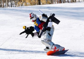 ���r���X�[�c���Q�����f�������u�K���_���p�t�H�[�}���X���v�Ƃ́H�@��\�ɘb�𕷂���